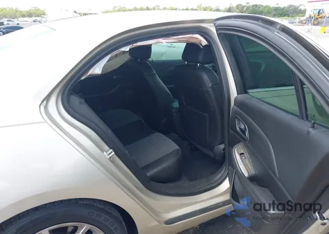 2015 Chevrolet Malibu 1Lt z USA, uszkodzony, nr VIN 1G11C5SL3FF249763